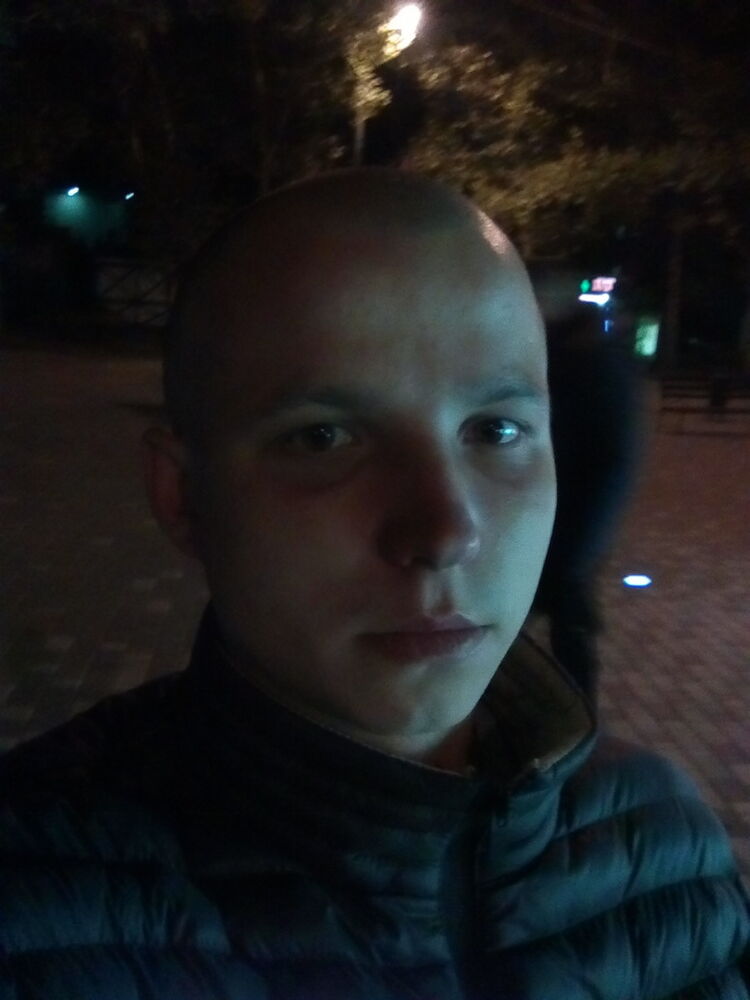  15835599  Vitosik, 28 ,    