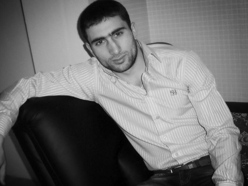  11826309  Armen, 39 ,    