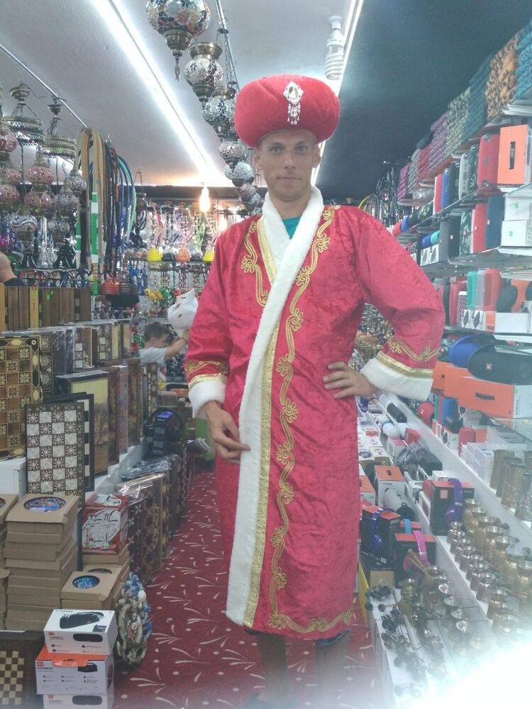 ,   Alekcx, 35 ,   , 