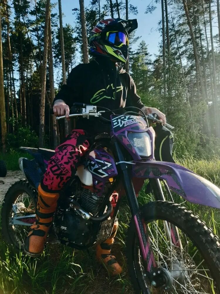  27045189  , 32 ,    