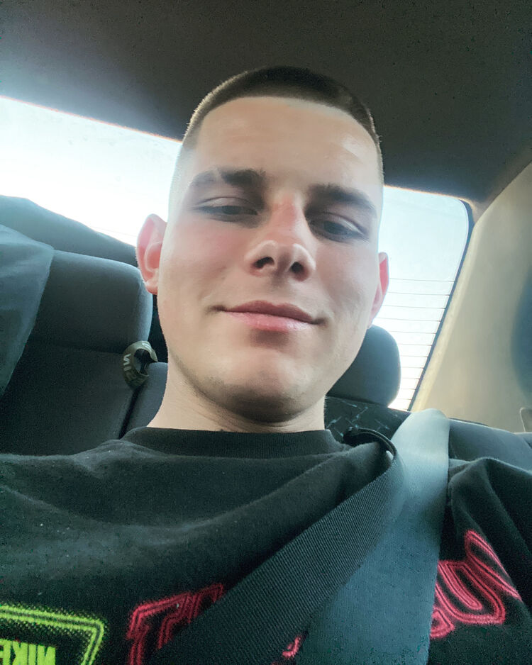  38908649  , 22 ,    