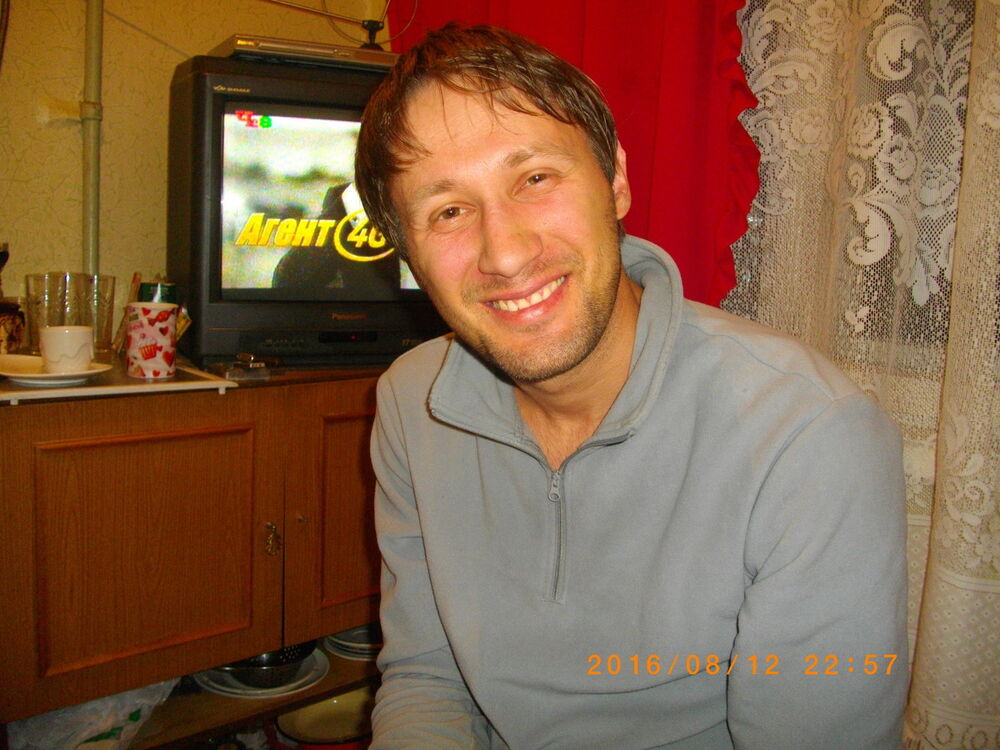  ,   Sergio, 42 ,   
