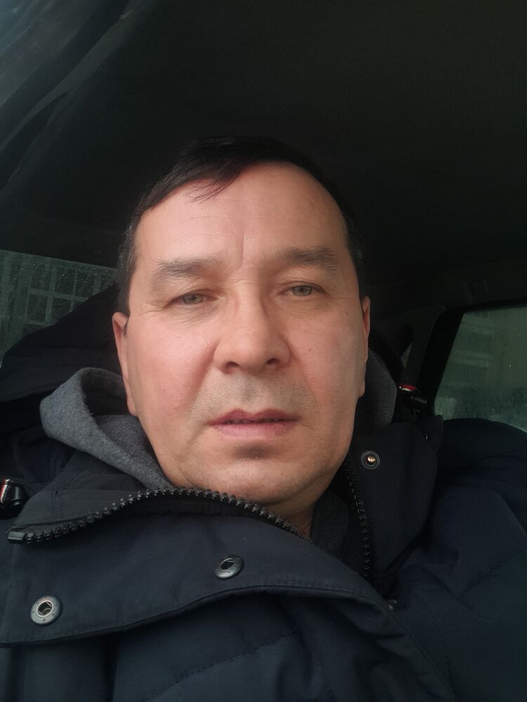  33057239  Ilshat, 51 ,     