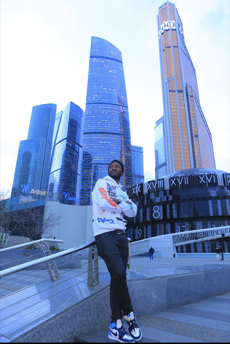  ,   Dj, 28 ,   ,   