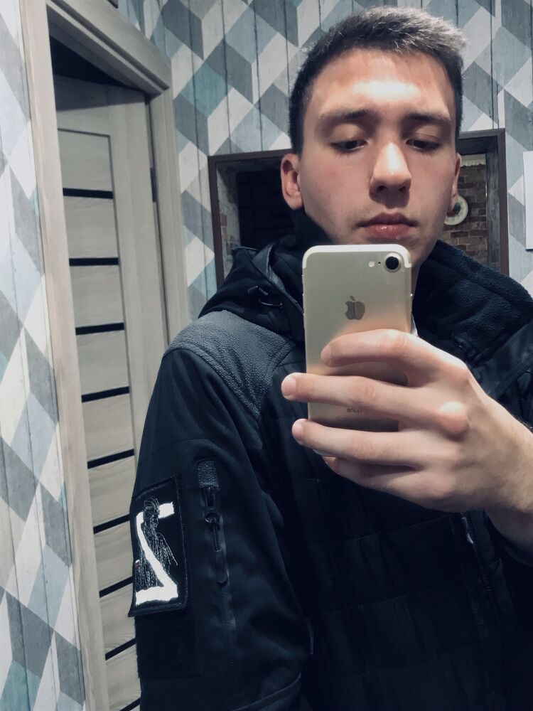  31586039  , 24 ,     