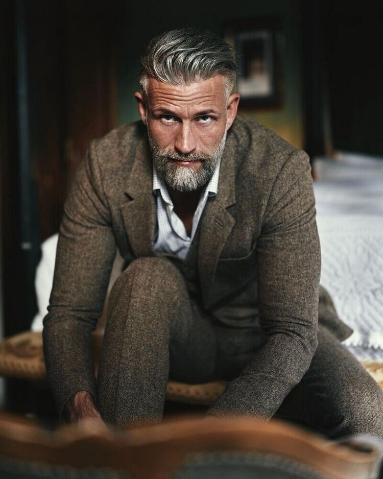 ���� 37902499 ������� ������, 44 ����, ���� ���������� � �����-����������