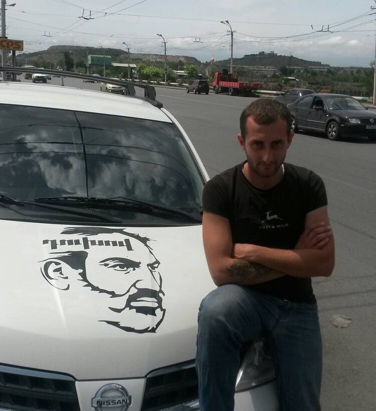  14075579  Emil, 37 ,    
