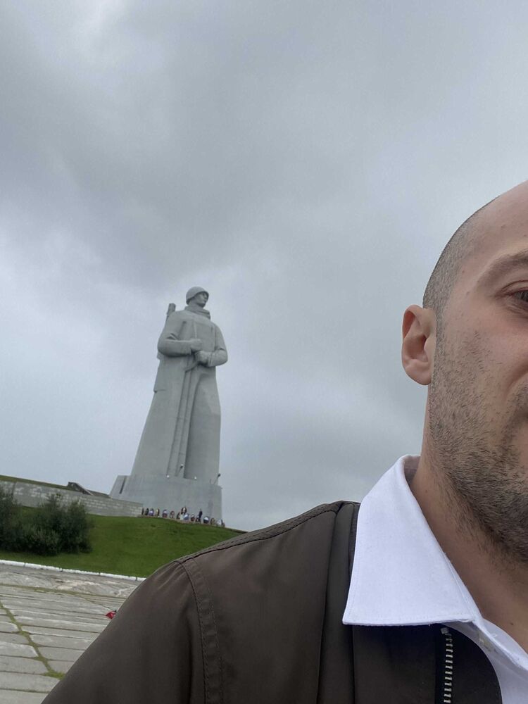  24332369  Ivan, 35 ,    