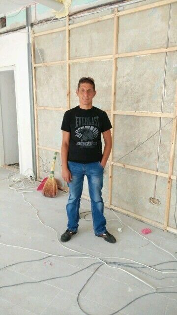  ,   Aleksej, 48 ,   ,   , c 