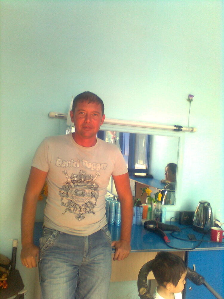  9964189  Alisher, 47 ,    