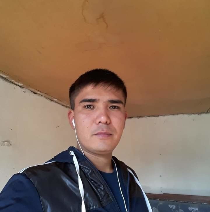 18836669  Daniel, 38 ,    