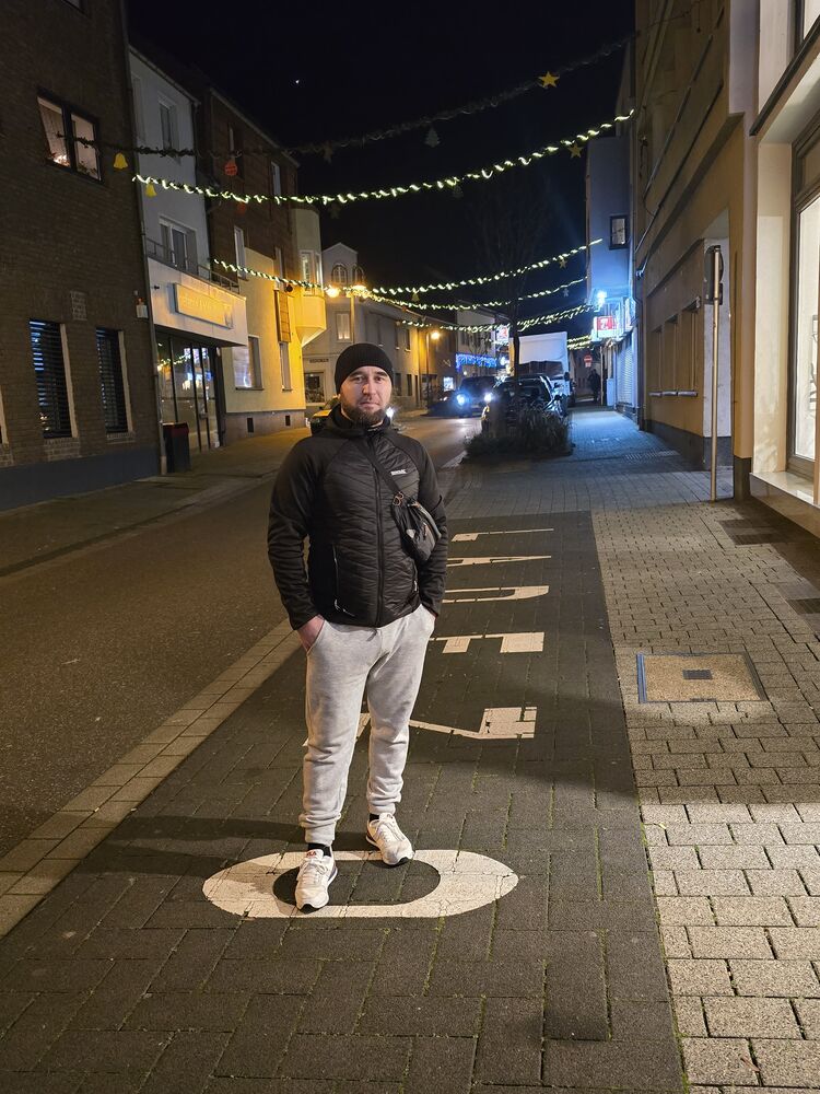  ,   Mustafa, 37 ,   ,   