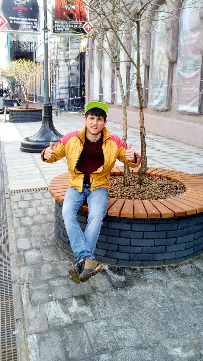  ,   Zafaf, 33 ,   