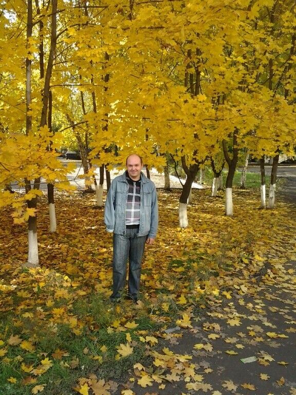  ,   Anton, 35 ,     , c 