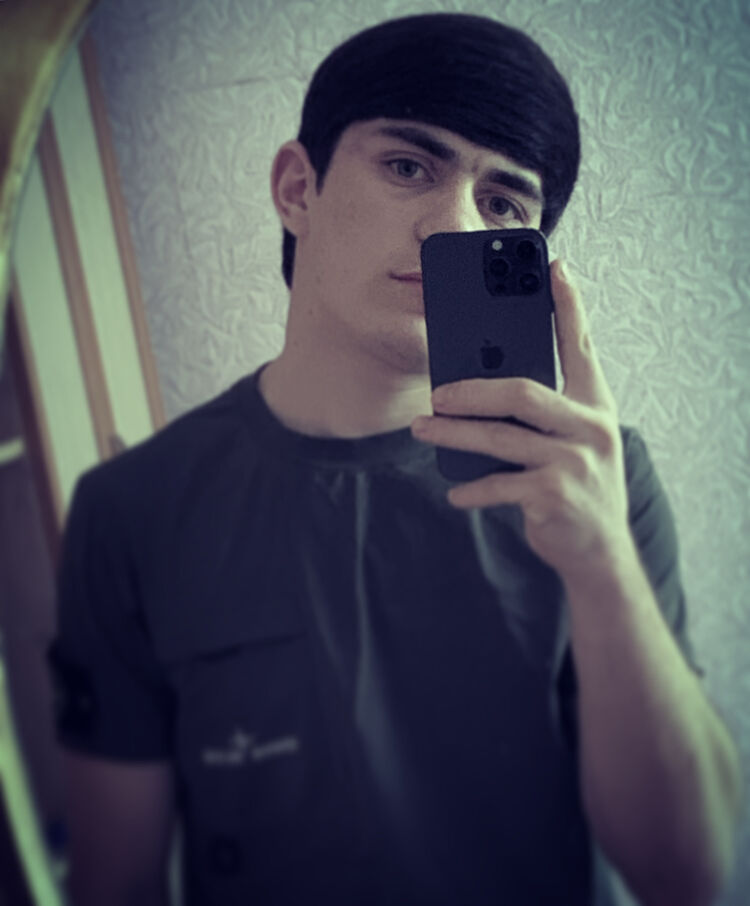  51352799  Aslam, 20 ,     