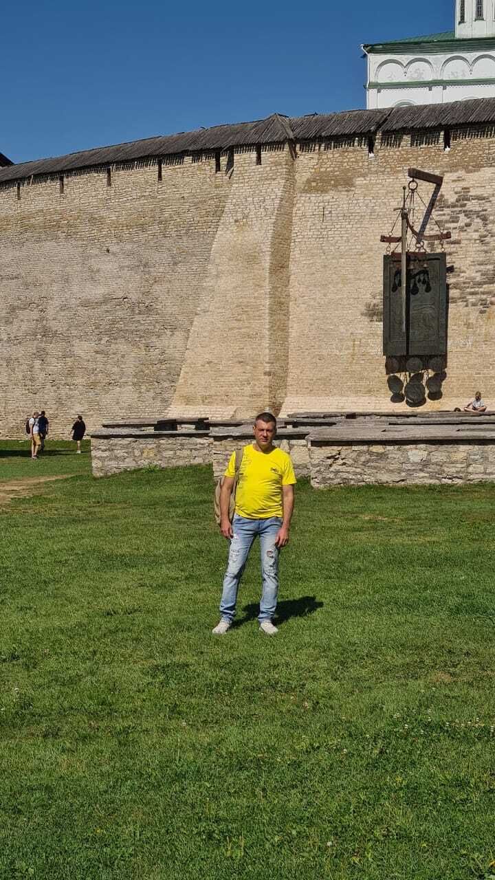  --,   Yrri, 44 ,   ,   