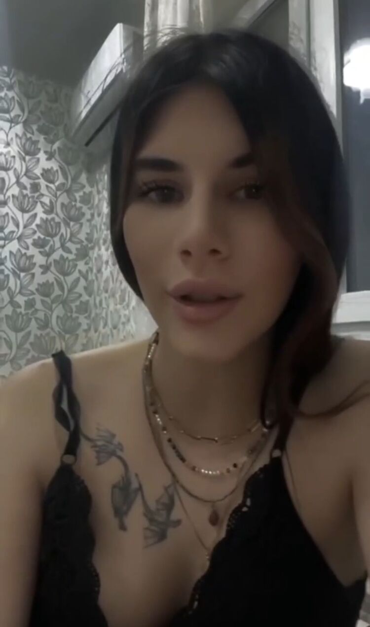 49852949  , 24 ,    