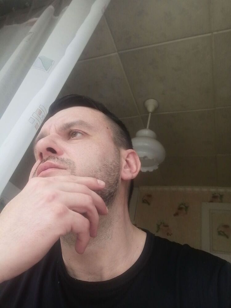  22978359  , 42 ,    