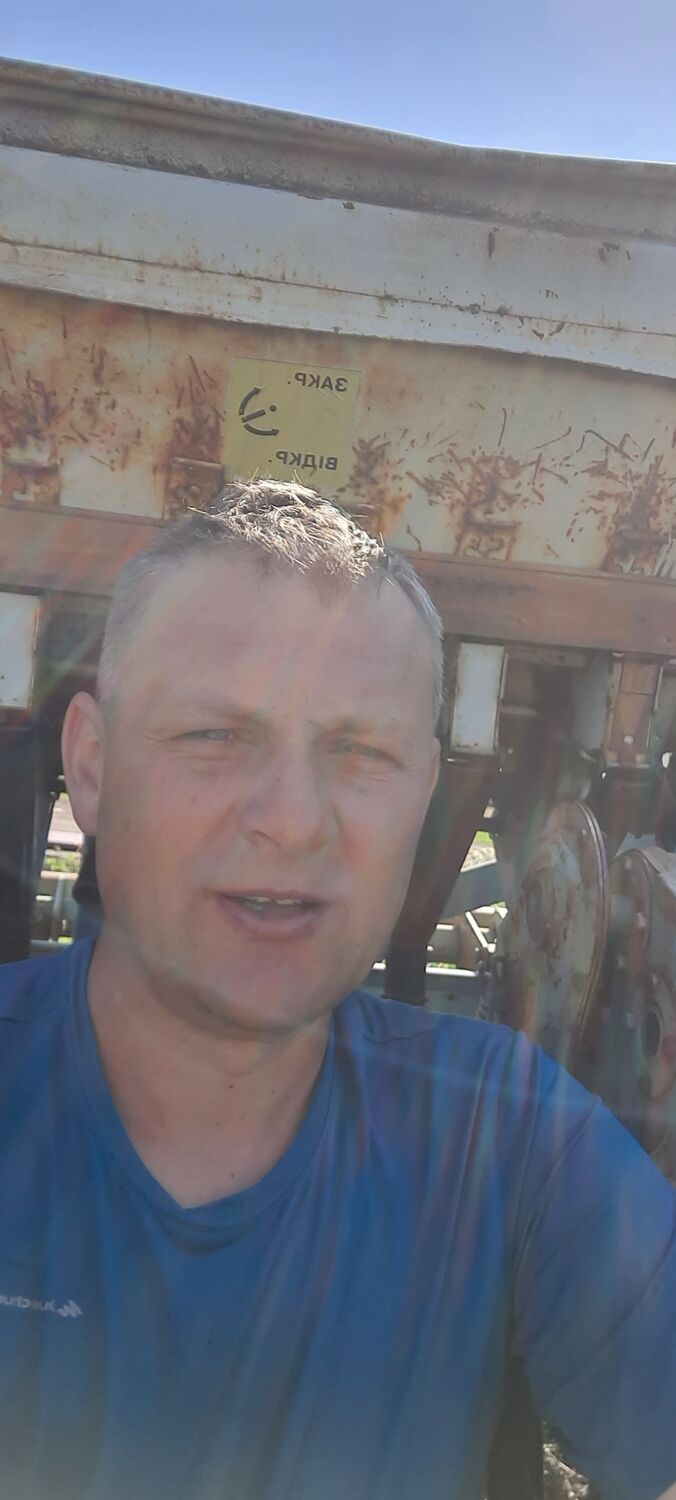  27484389  , 37 ,    