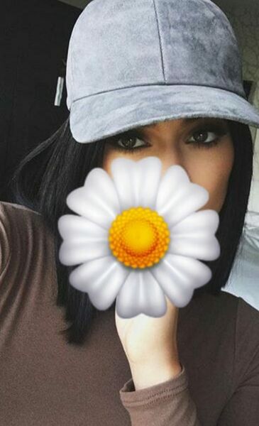  ,   Nadiya, 33 ,   c 