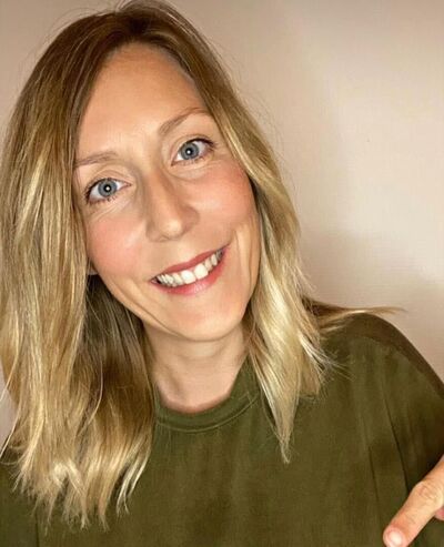  Saint-Denis,   Naomarola, 40 ,   ,   