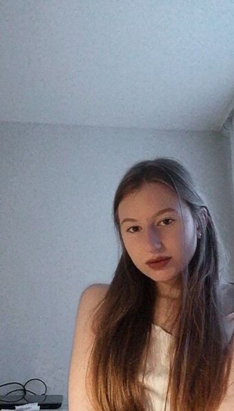  ,   Milana, 21 ,     , 