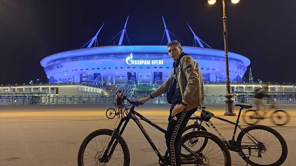  ,   Evgeni, 32 ,   ,   , c , 