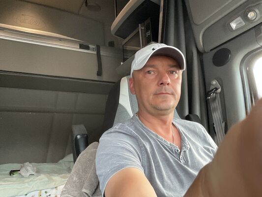  ,   Ruslan, 44 ,   ,   