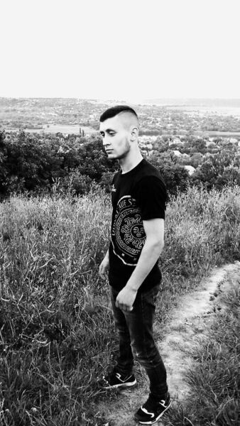  ,   Eugen, 28 ,   ,   