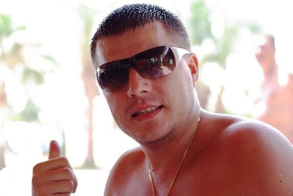  ,   Artur, 41 ,   