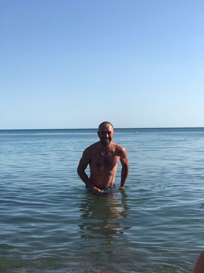  ,   Yriu, 35 ,   ,   , c 
