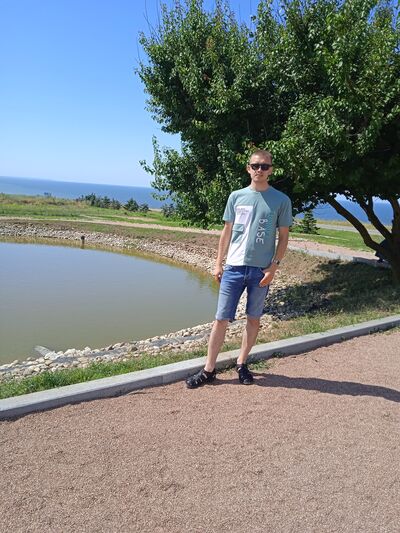  ,   Nikita, 30 ,  