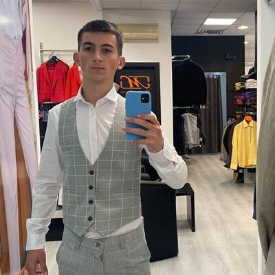  ,   Stefan, 20 ,   ,   