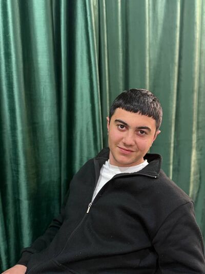  ,   Sam, 18 ,   ,   