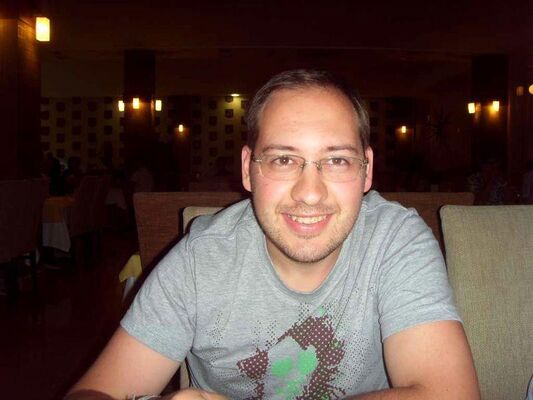  ,   Valentin, 37 ,   ,   , c 