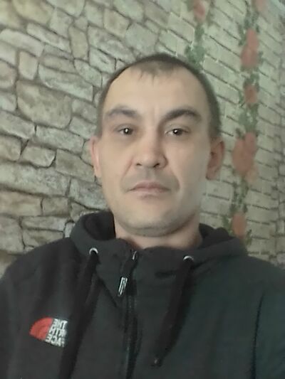  ,   Nikolai, 41 ,   c 