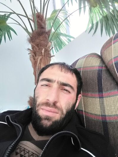  ,   Arman, 35 ,   ,   