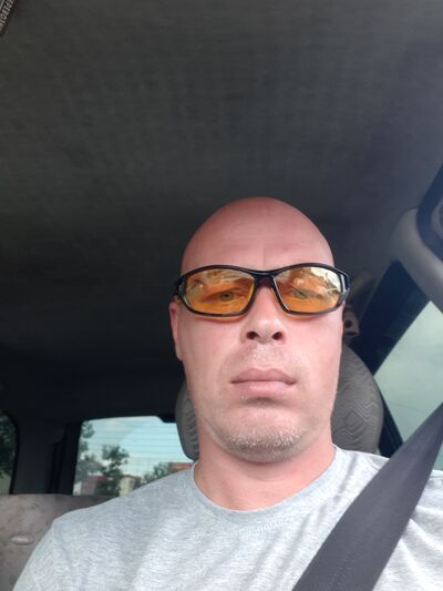  ,   Sergey, 42 ,   c 