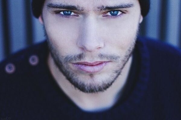  ,   Alik, 33 ,   