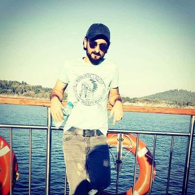  ,   Aleksandre, 40 ,   ,   
