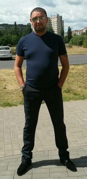  ,   Oleg, 42 ,   