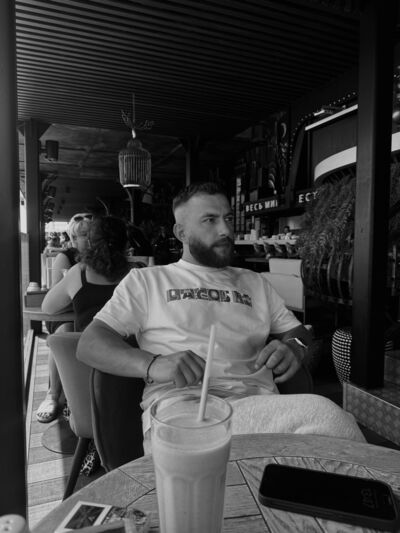  --,   Sinan, 28 ,   ,   