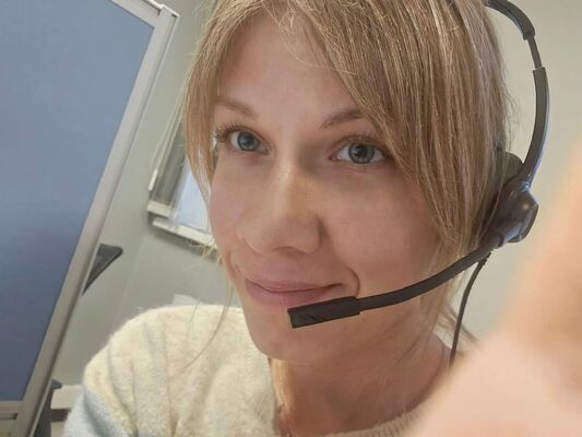  ,   Julia, 32 ,     , c 
