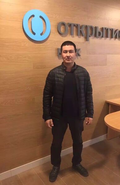  ,   Adel, 40 ,   ,   , c 