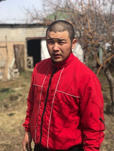  ,   Adis, 32 ,   