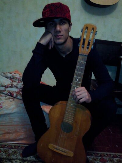  -,   Maga, 33 ,   
