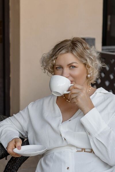  ,   Tatiana, 41 ,   c 