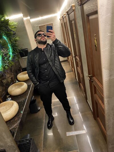  ,   Araz, 32 ,   ,   