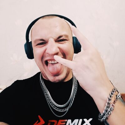  ,   Vlad, 32 ,   ,   