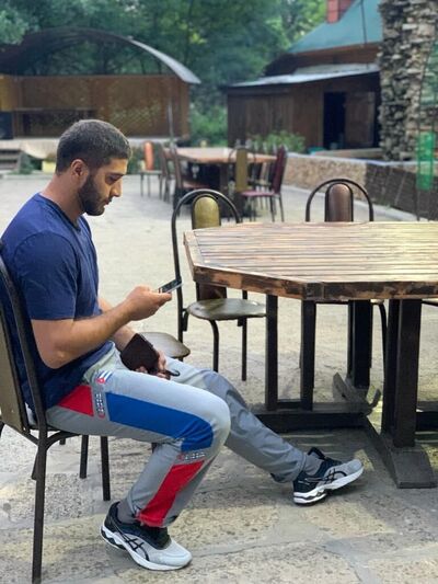  --,   Murad, 29 ,   ,   , c 